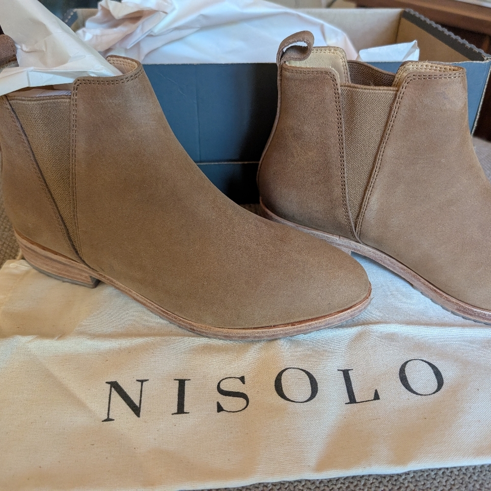Nisolo Eva Everyday Chelsea Boots